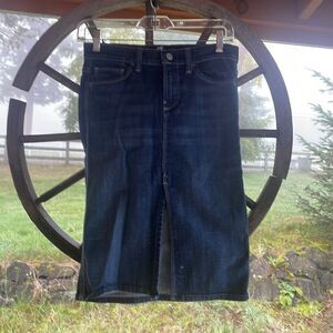 7 for all mankind woman’s long denim skirt. It’s a size 24